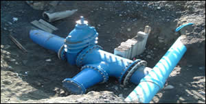 uiteáil prÃÂomhsholáthar nua uisce 500mm ag Bóthar Thobair Eoin